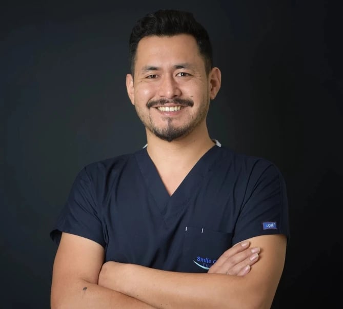 Portrait of Dt. Furkan, dental specialist at Smile Center Turkey